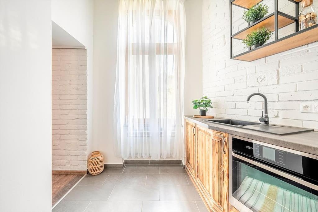 Brendon Design Home Будапеща Екстериор снимка